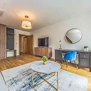 Bh Properties, Teatr Wybrzeże Apartament